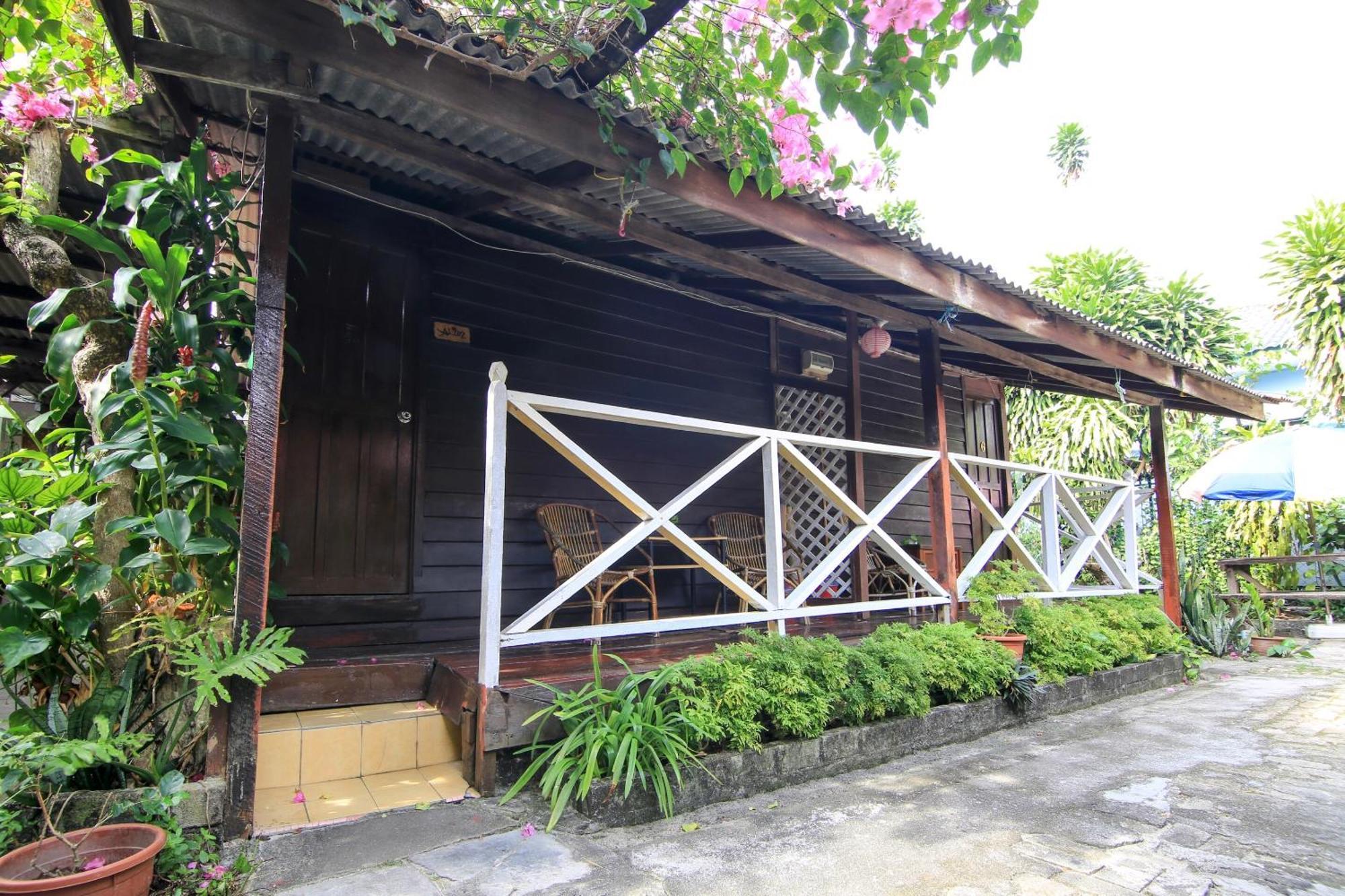 Ombak Inn Chalet Kampung Teluk Nipah Exteriér fotografie