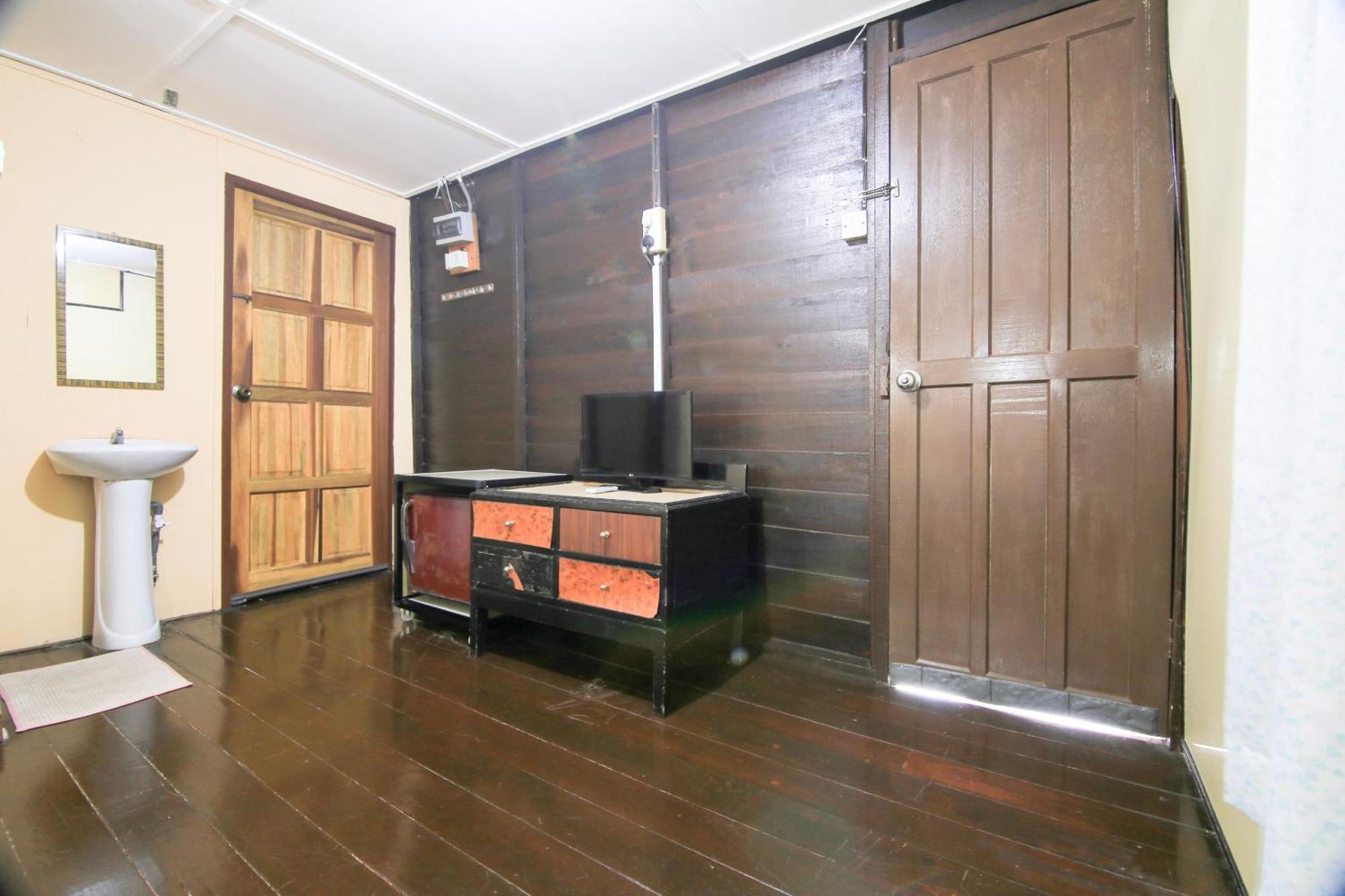Ombak Inn Chalet Kampung Teluk Nipah Exteriér fotografie